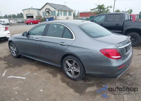 2017 Mercedes-Benz E 300 4Matic из США, поврежденный, VIN WDDZF4KB2HA181920